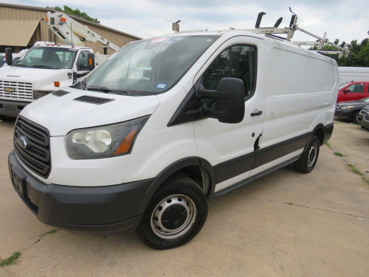 Used 2015 Ford Transit 250 130 Low Roof RWD image 1