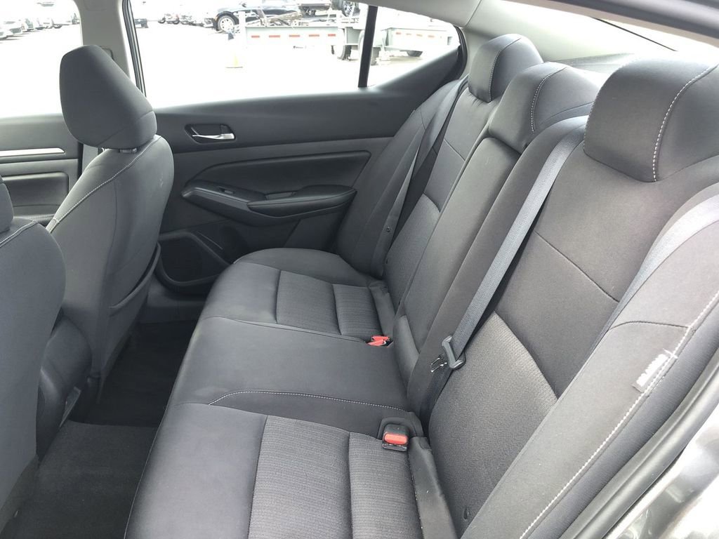 Used 2022 Nissan Altima 2.5 SV FWD image 19