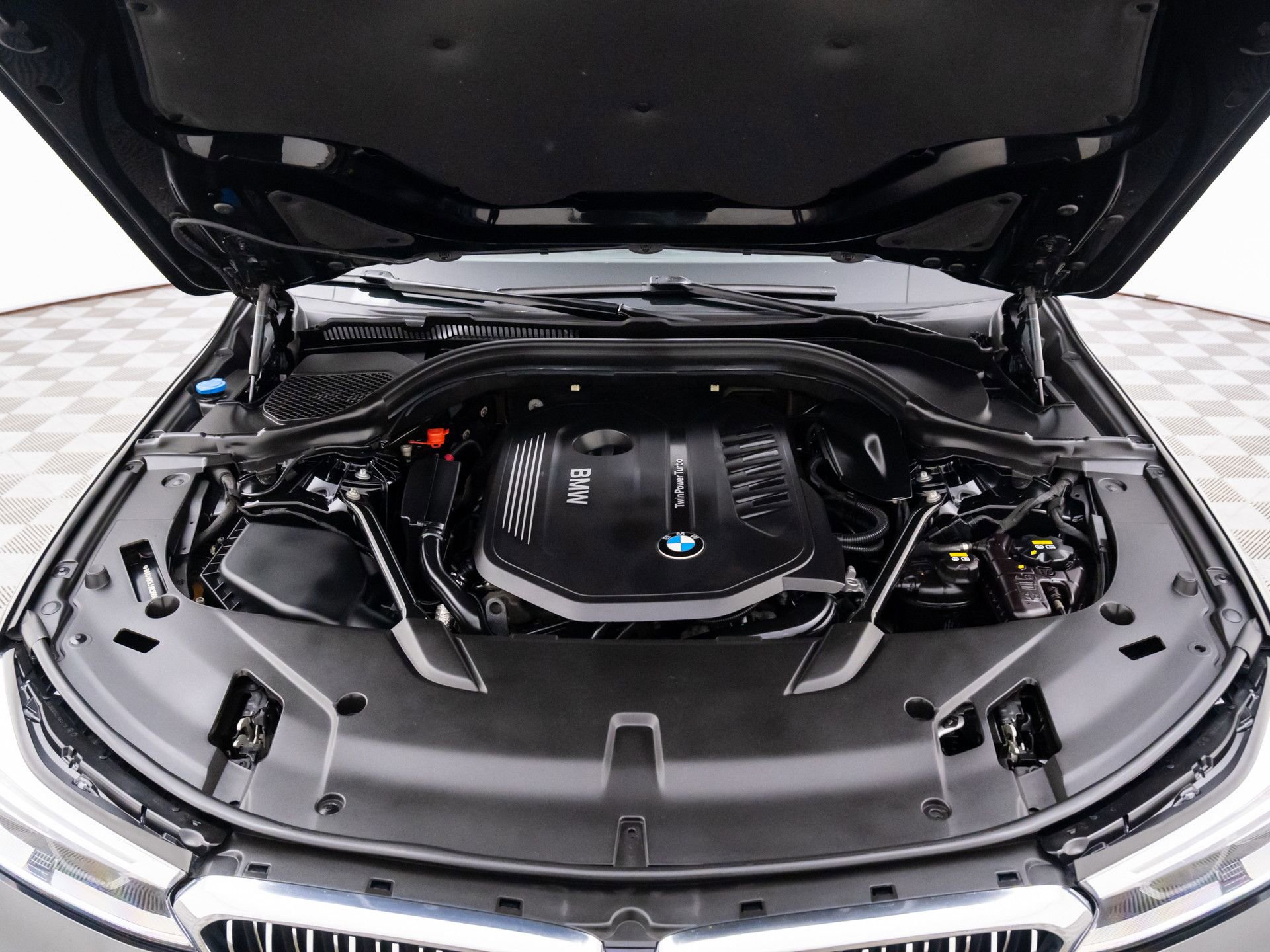 Used 2018 BMW 640i Gran Turismo xDrive image 32