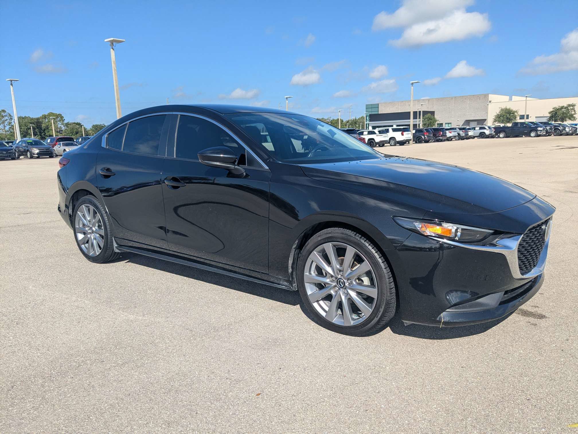 Used 2023 MAZDA MAZDA3 s FWD image 2