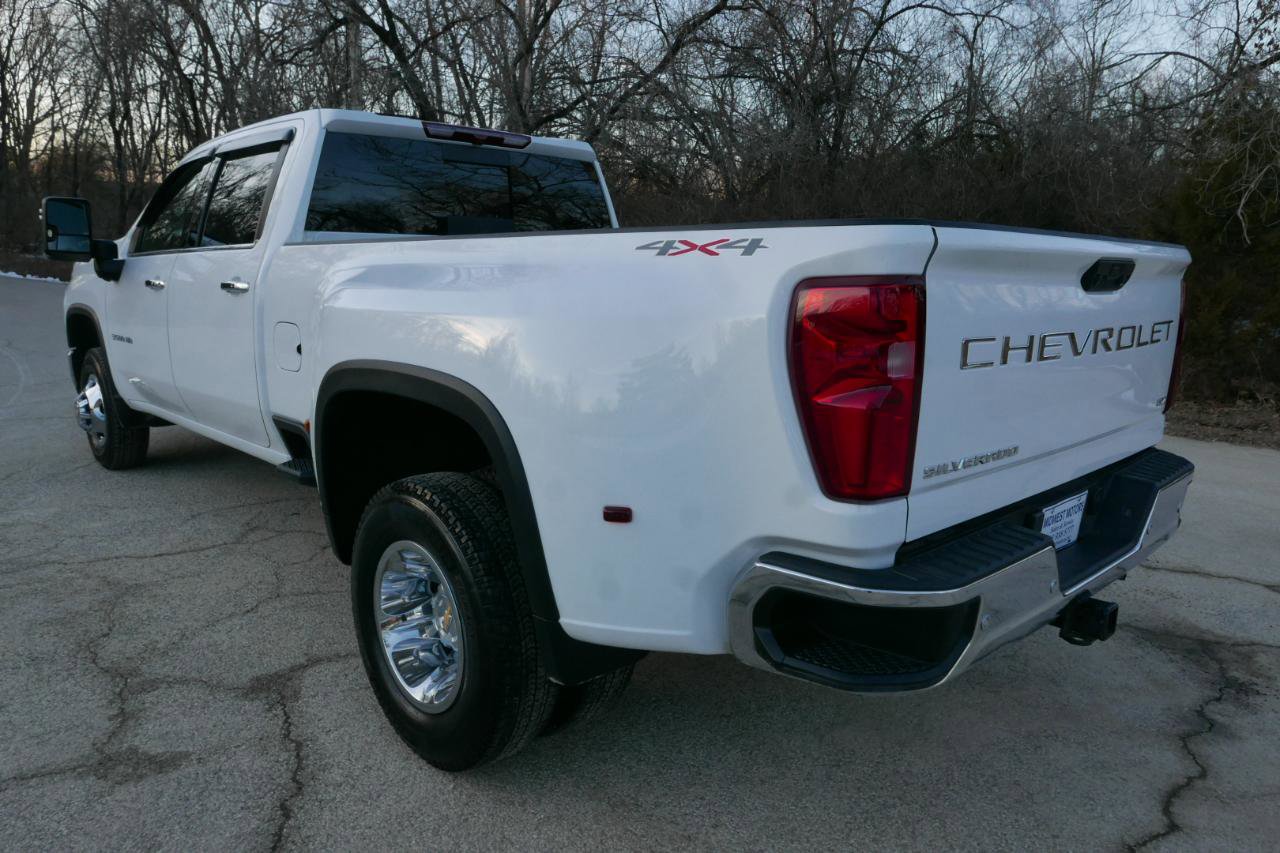 Used 2024 Chevrolet Silverado 3500 LTZ w/ LTZ Convenience Package AWD/4WD image 8