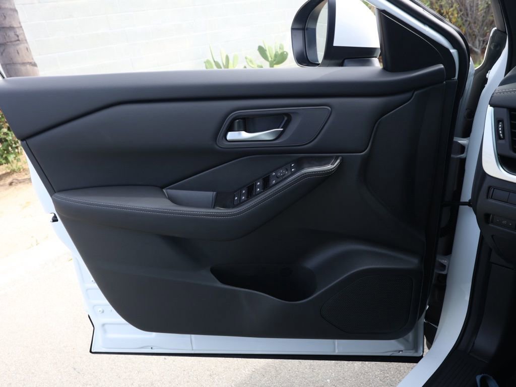 New 2026 Nissan Rogue SV image 23