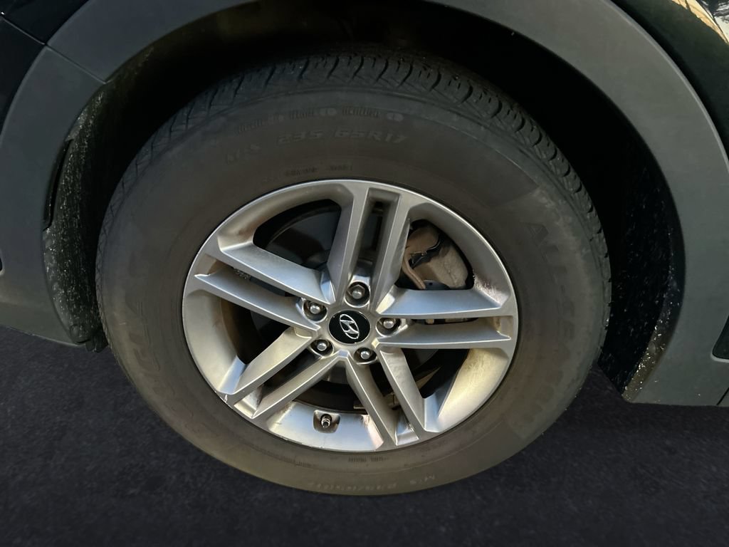 Used 2018 Hyundai Santa Fe Sport w/ 2.4L Tech Package 04 AWD/4WD image 10