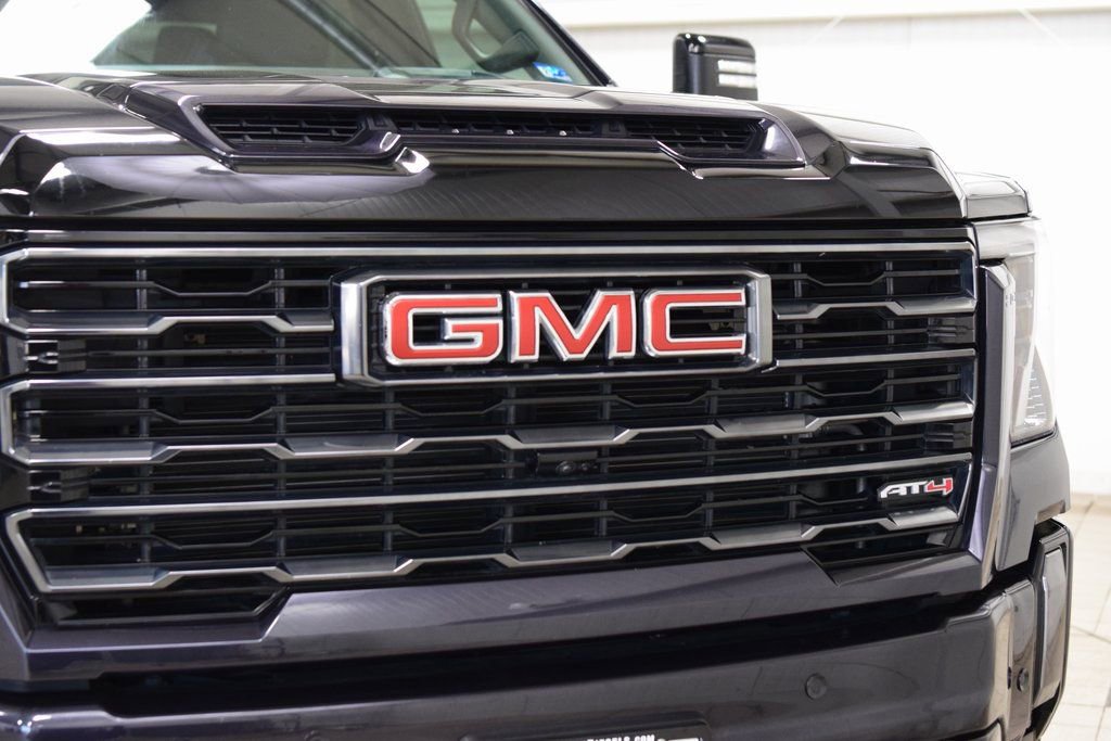 Used 2024 GMC Sierra 2500 AT4 w/ AT4 Premium Plus Package image 9