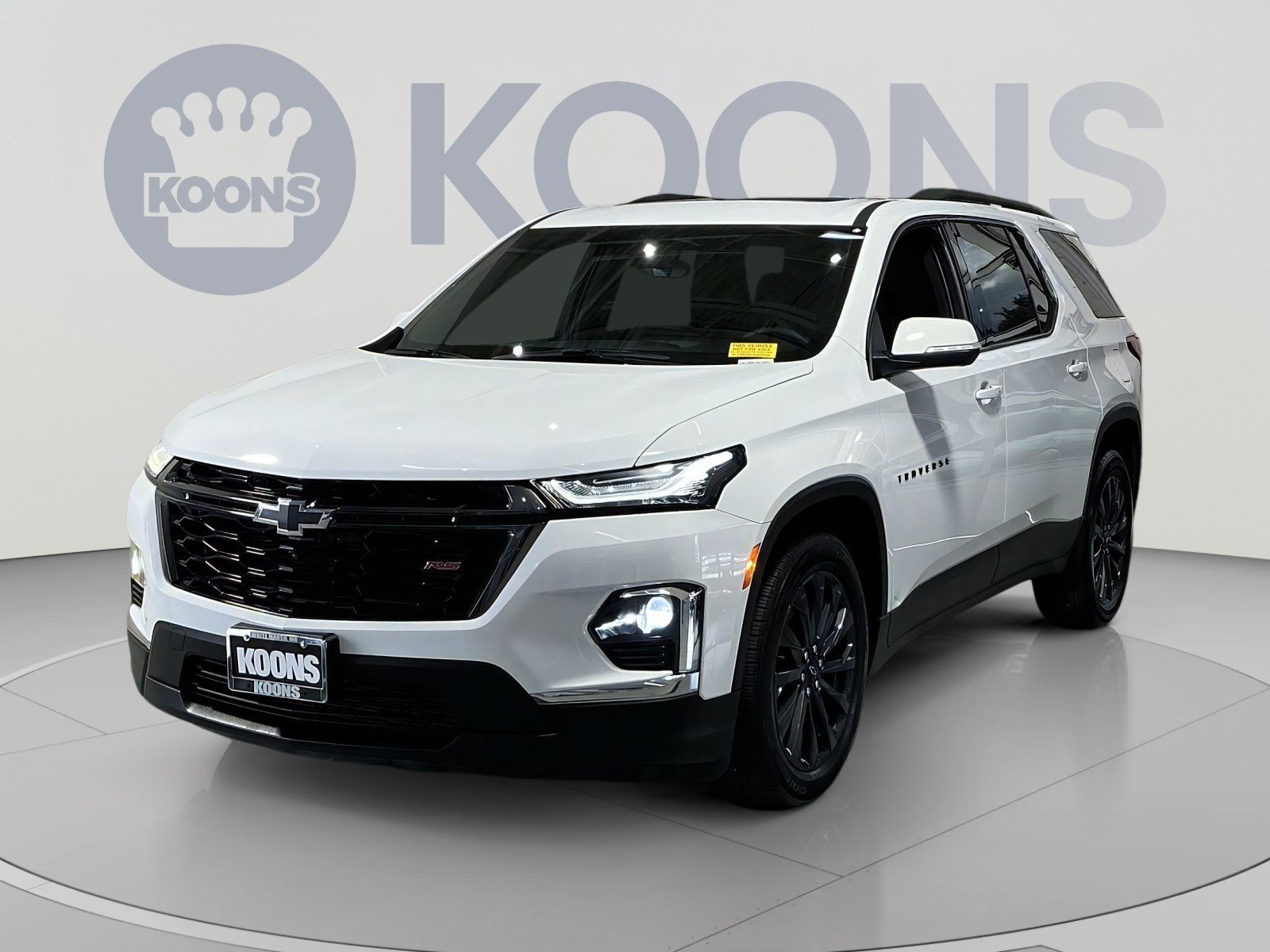 Used 2023 Chevrolet Traverse RS