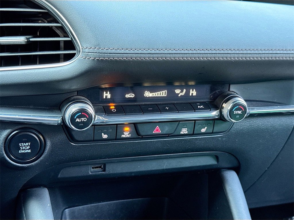 Used 2019 MAZDA MAZDA3 Hatchback w/ Preferred Package image 20