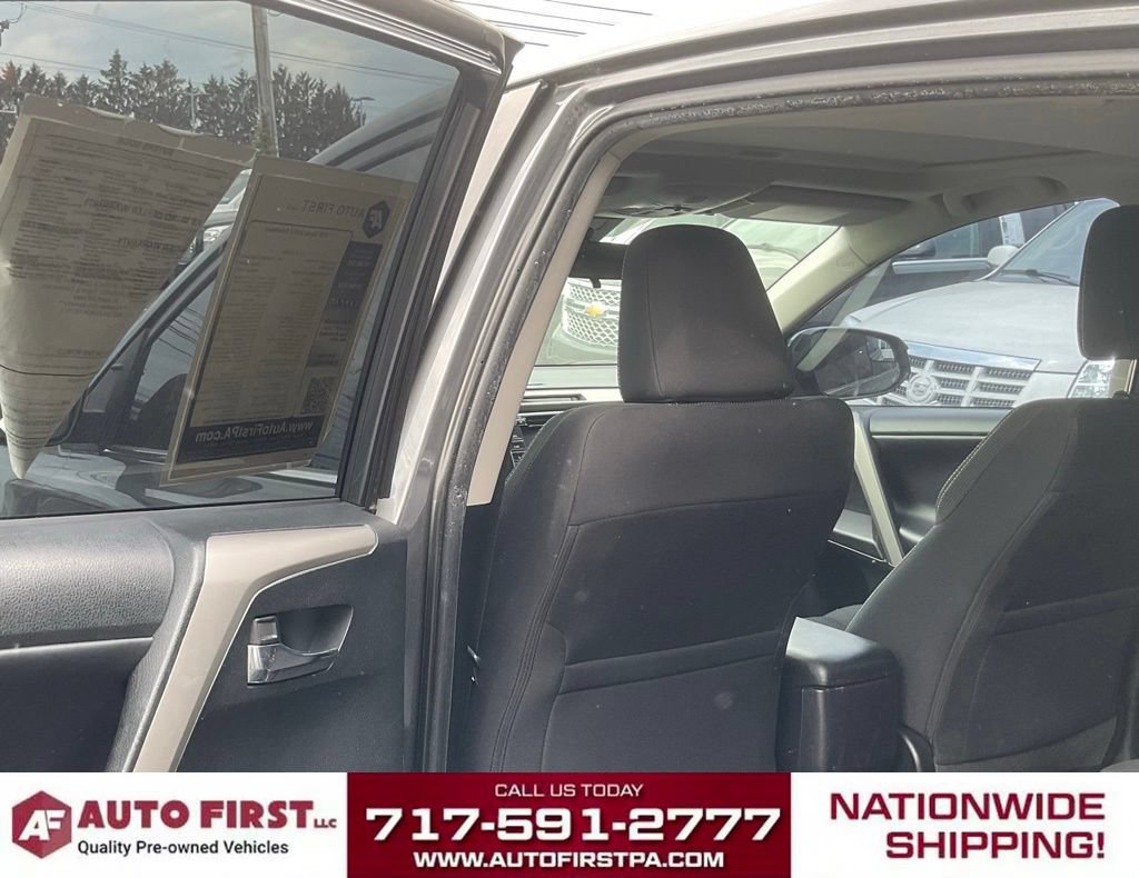 Used 2018 Toyota RAV4 XLE AWD/4WD image 6