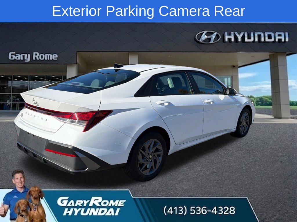 Certified 2024 Hyundai Elantra SEL FWD image 5