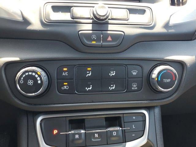 Used 2024 GMC Terrain SLE AWD/4WD image 25