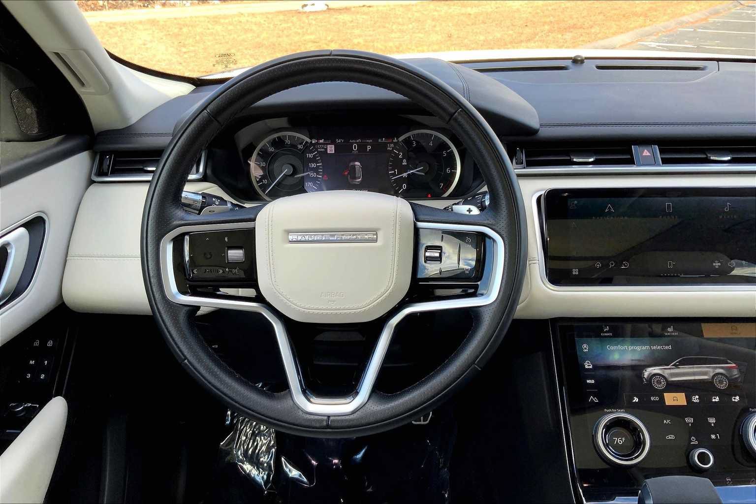 Certified 2022 Land Rover Range Rover Velar R-Dynamic S AWD/4WD image 6