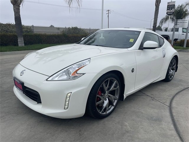 Used 2016 Nissan 370Z w/ Sport Package image 4