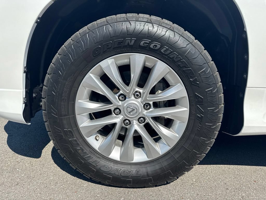 Used 2017 Lexus GX 460 Premium AWD/4WD image 32