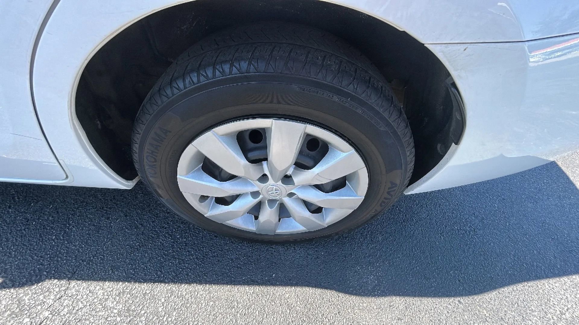 Used 2016 Toyota Corolla LE FWD image 44