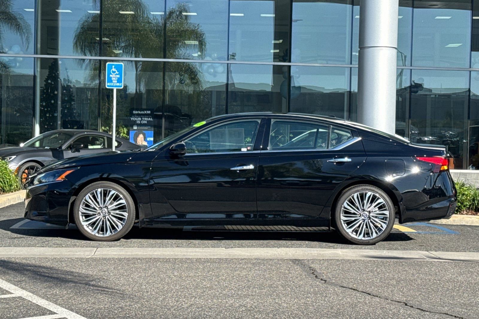 Used 2024 Nissan Altima 2.5 SL image 7