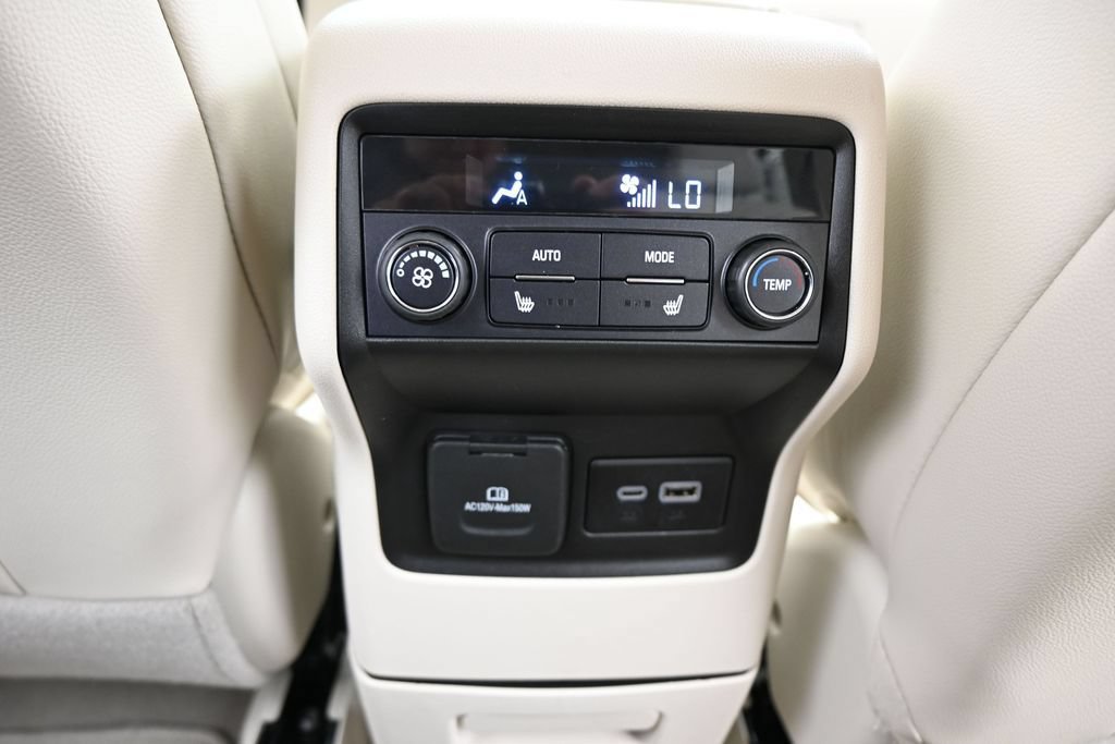 Used 2023 GMC Acadia Denali AWD/4WD image 22