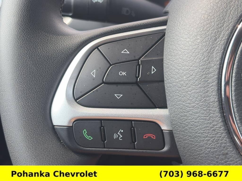 Used 2021 Jeep Renegade Latitude AWD/4WD image 12