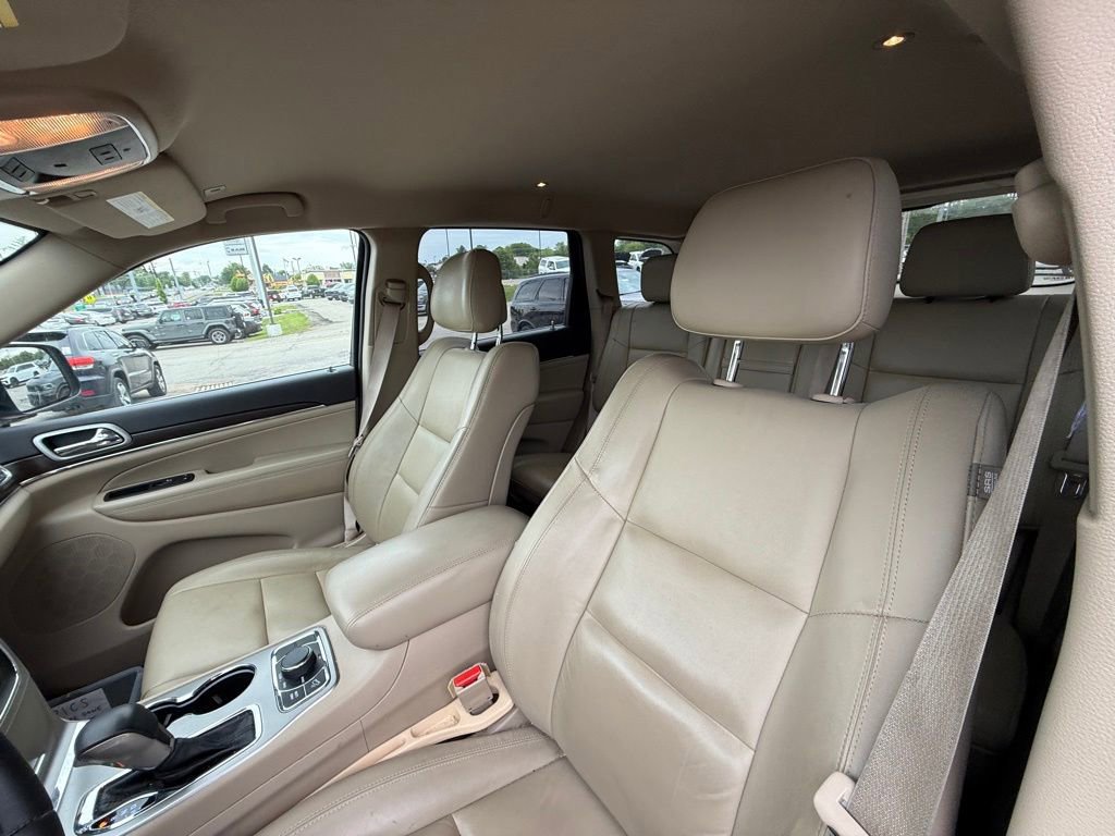 Used 2018 Jeep Grand Cherokee Limited AWD/4WD image 13