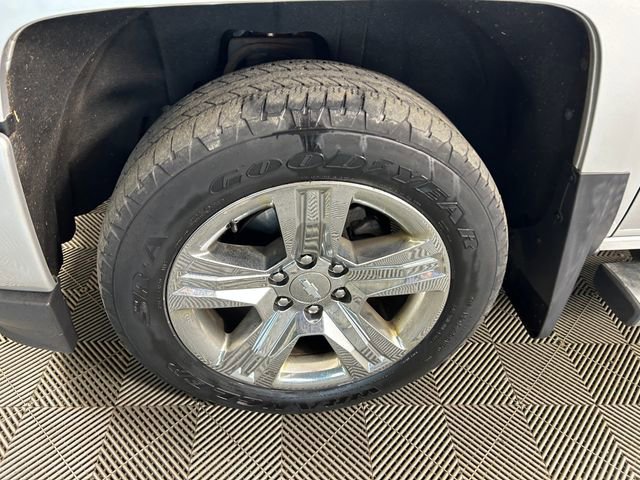 Used 2016 Chevrolet Silverado 1500 Custom w/ Custom Convenience Package AWD/4WD image 11