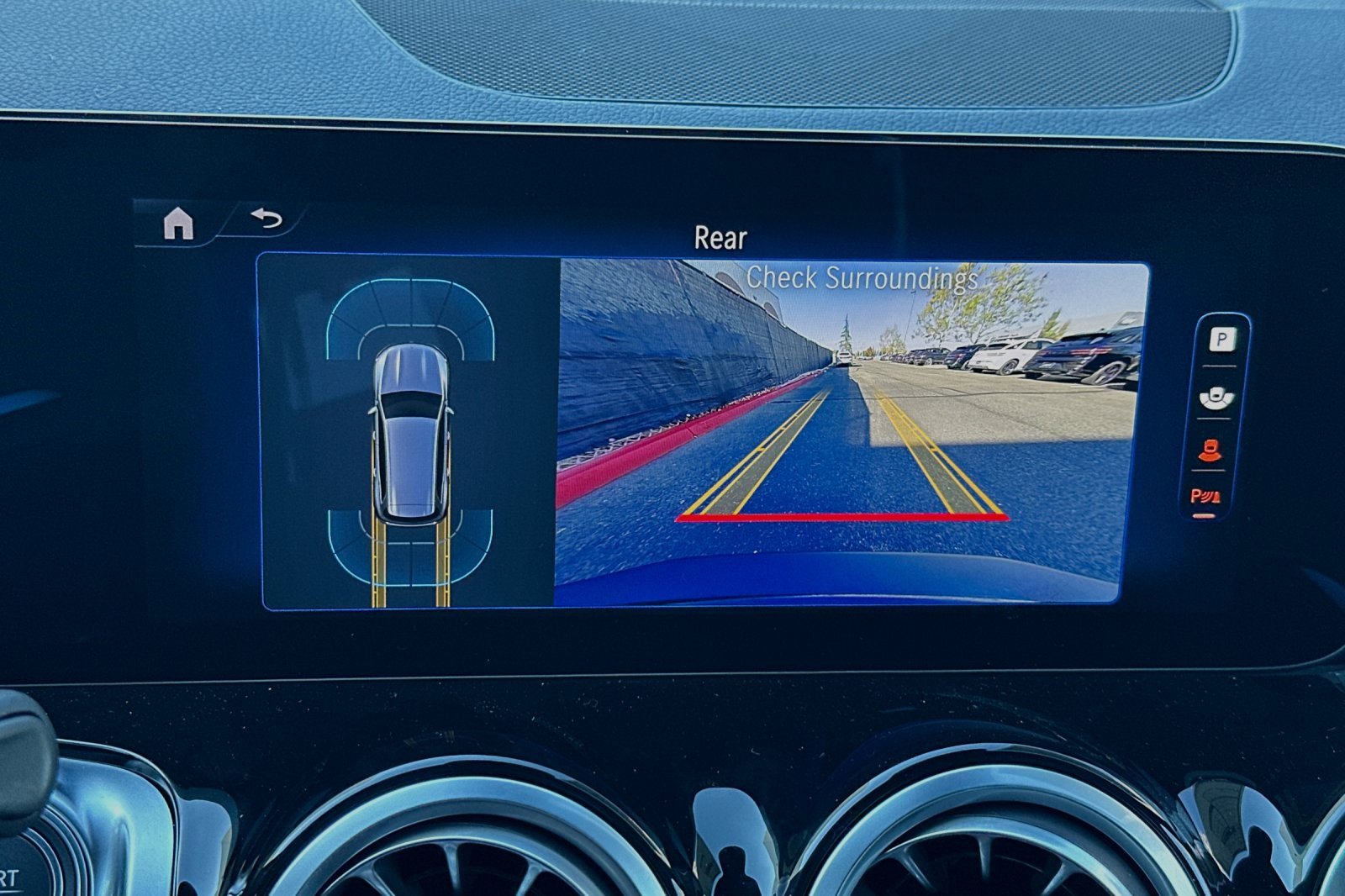 Used 2024 Mercedes-Benz EQB 300 4MATIC image 23