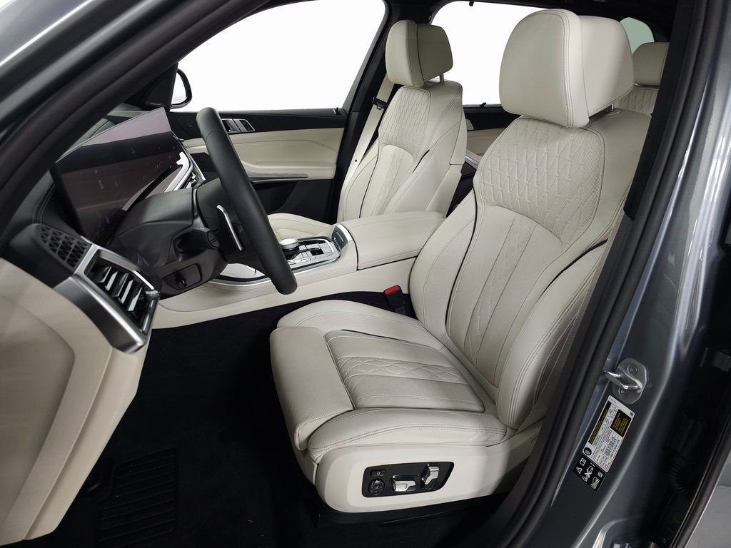Used 2025 BMW X5 M60i image 18