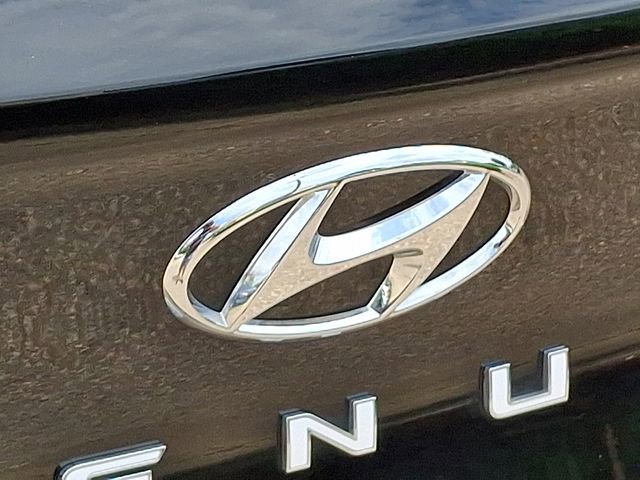 Used 2024 Hyundai Venue SEL image 32