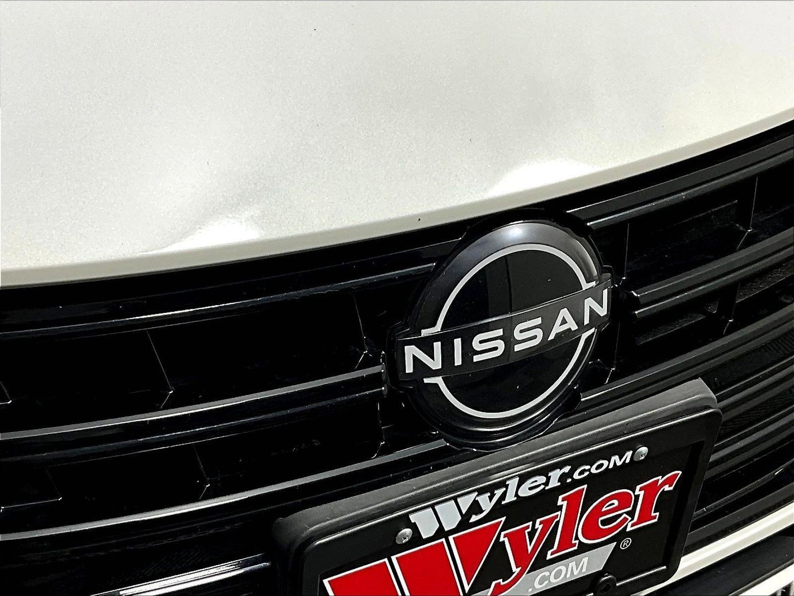 Certified 2023 Nissan Versa SV FWD image 32