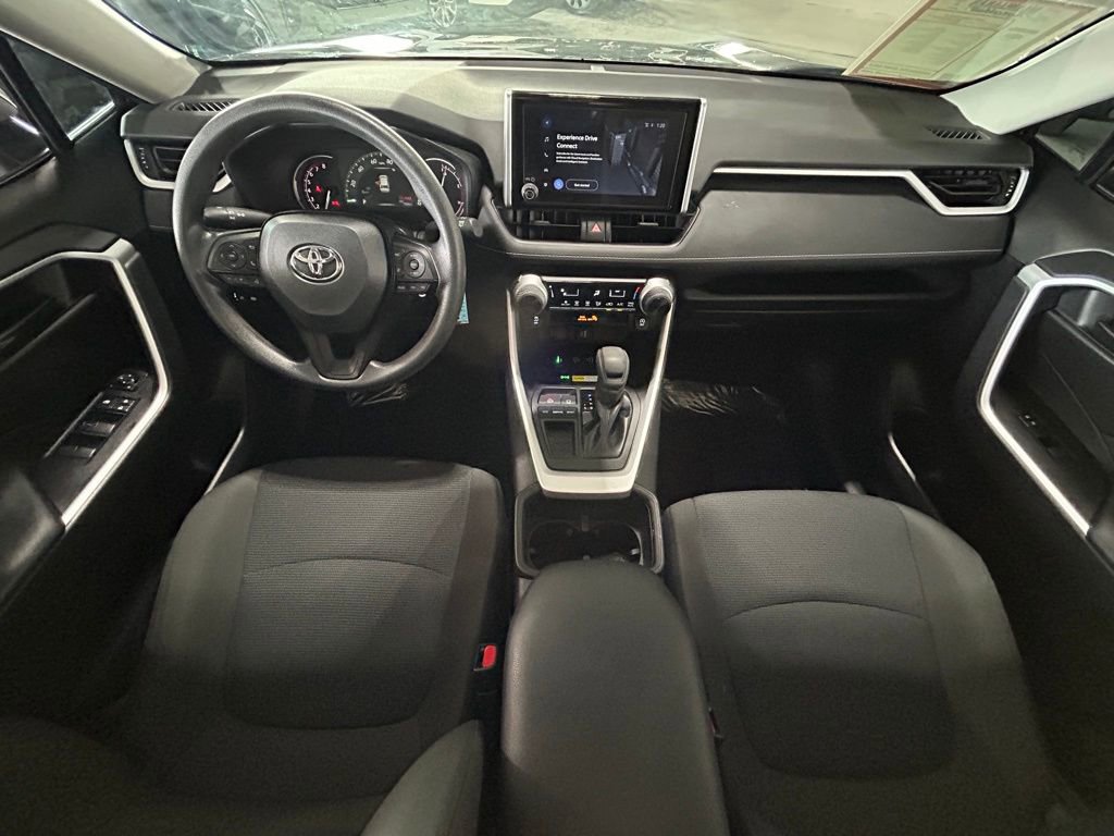 Used 2025 Toyota RAV4 LE image 10
