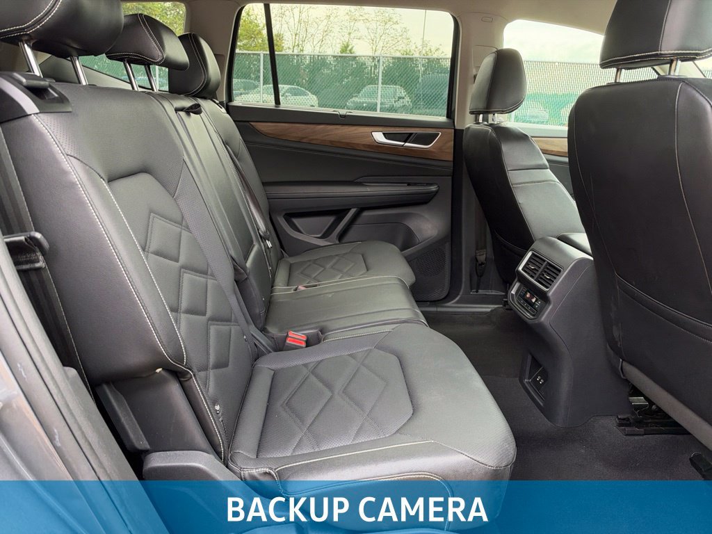 Used 2025 Volkswagen Atlas SE AWD/4WD image 14