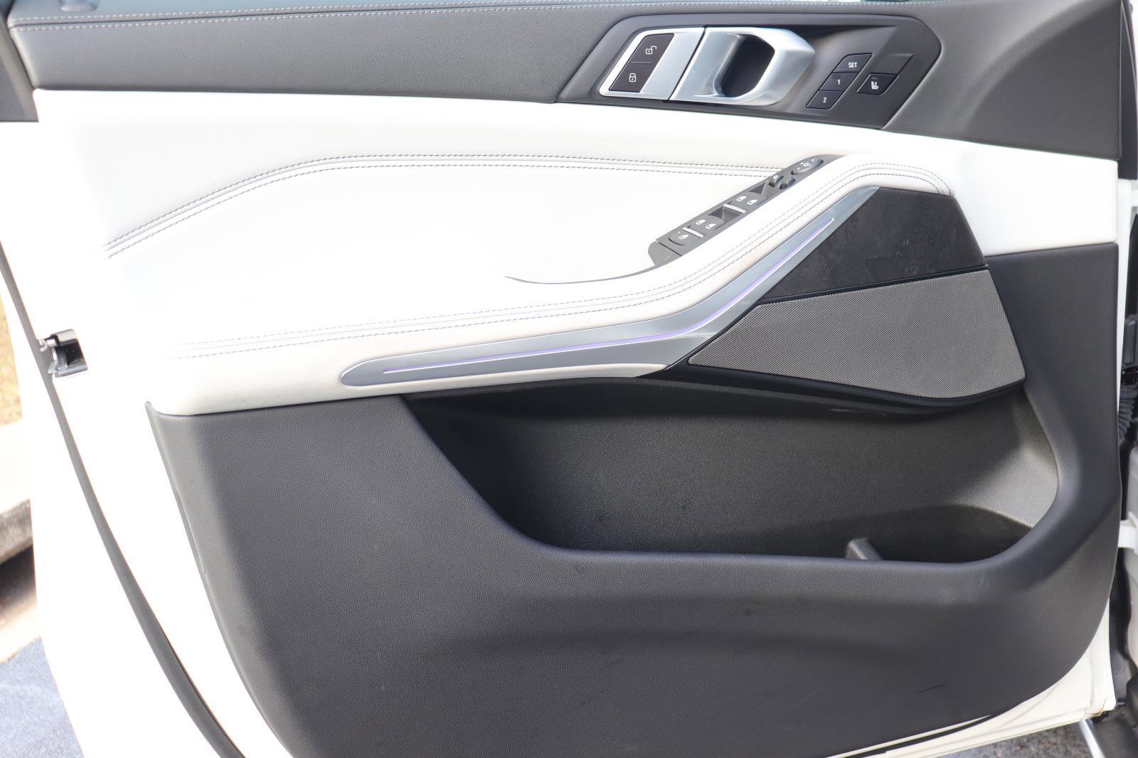 Certified 2024 BMW X5 xDrive40i w/ Premium Package image 10