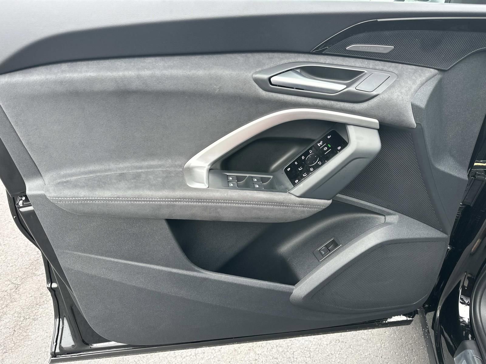 New 2025 Audi SQ5 Premium Plus image 11