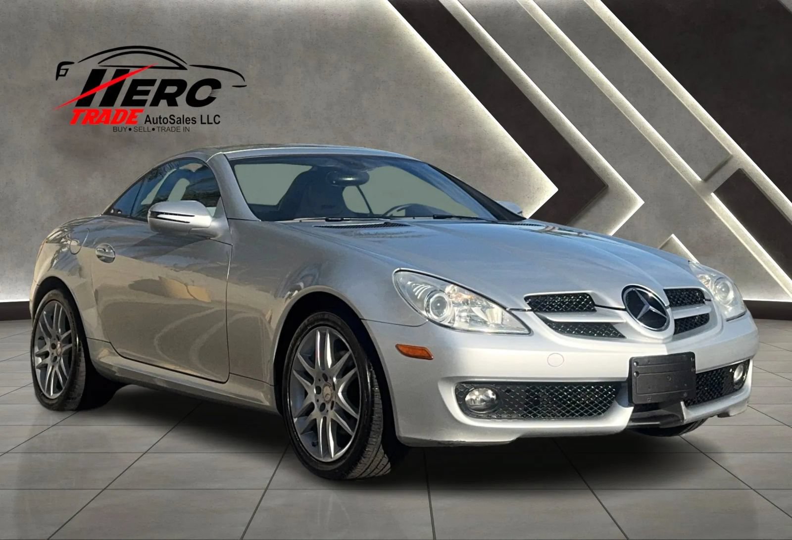 Used 2009 Mercedes-Benz SLK 300 image 2