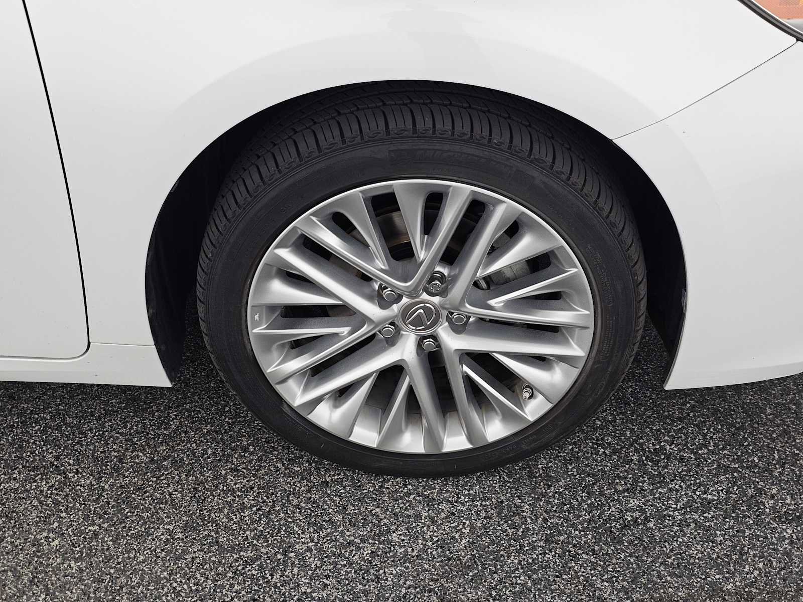 Used 2013 Lexus ES 350 image 9