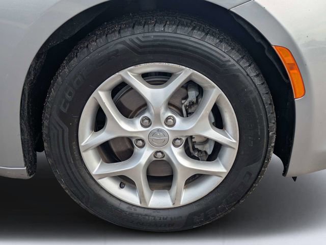 Used 2020 Chrysler Pacifica Limited FWD image 11
