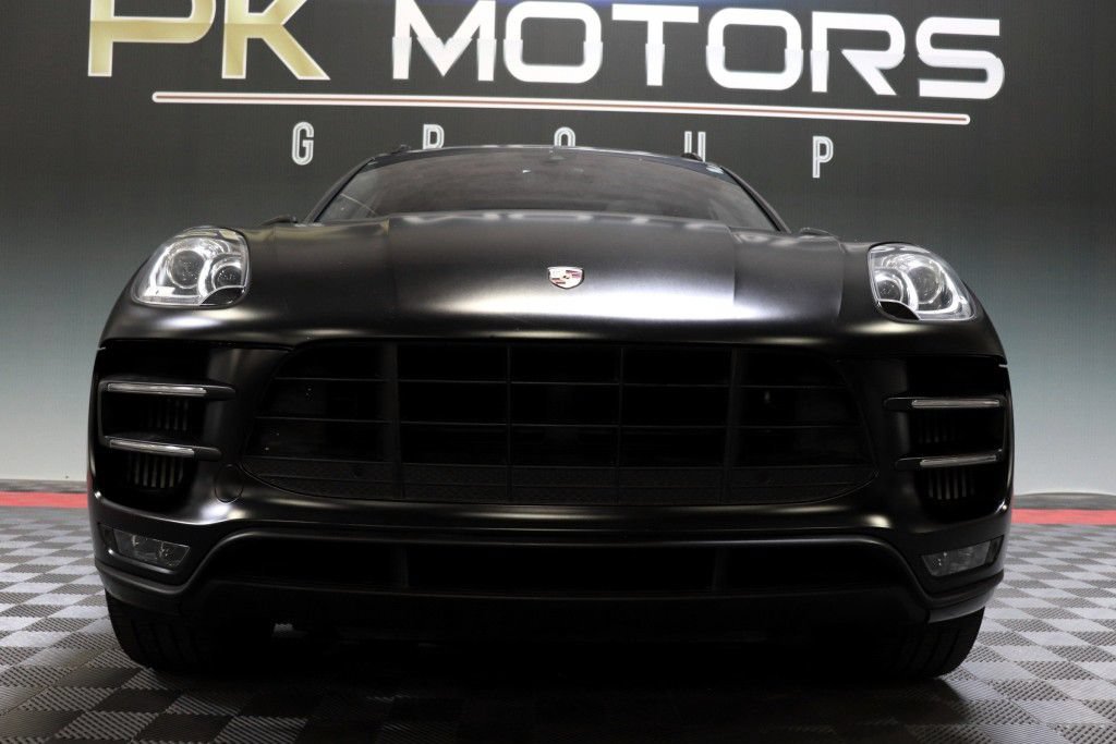 Used 2018 Porsche Macan Turbo AWD/4WD image 12