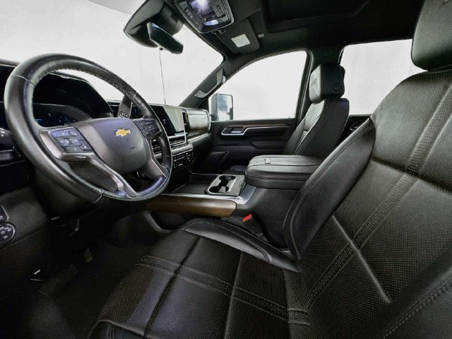 Used 2026 Chevrolet Silverado 3500 High Country w/ High Country Premium Package AWD/4WD image 18