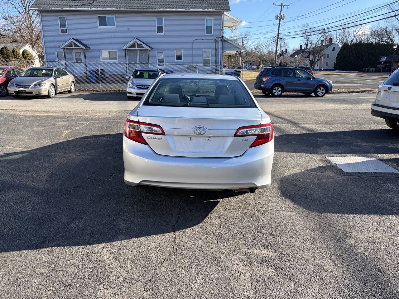 Used 2014 Toyota Camry LE FWD image 5