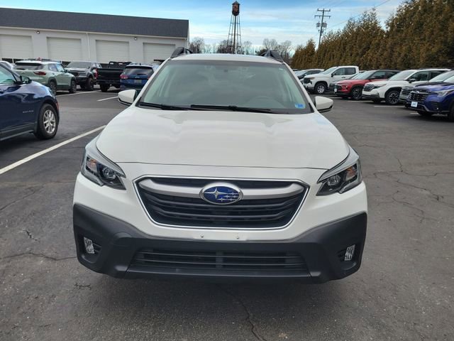 Used 2022 Subaru Outback Premium image 2