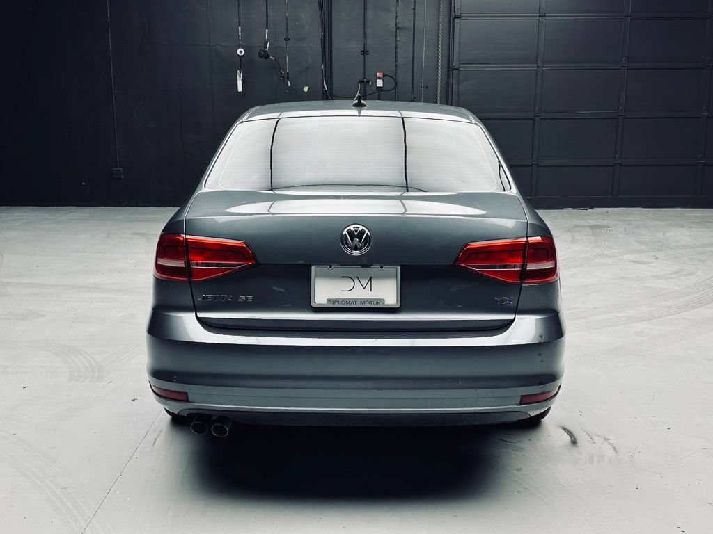 Used 2015 Volkswagen Jetta TDI SE FWD image 6