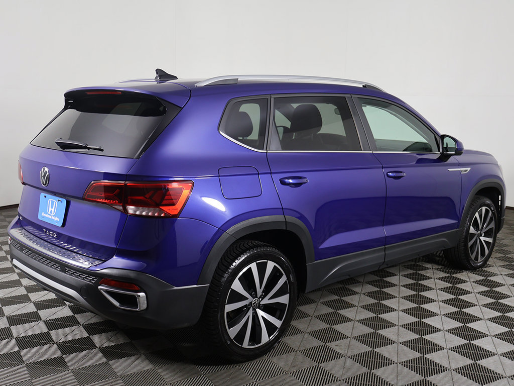 Used 2024 Volkswagen Taos SE FWD image 9