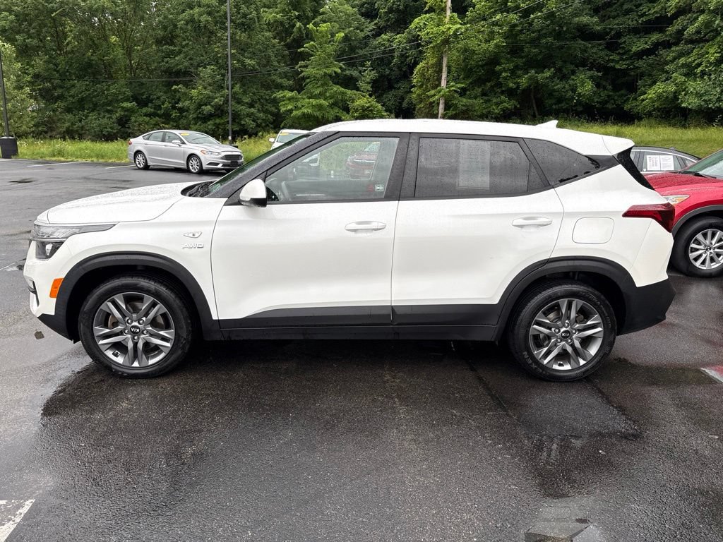 Used 2021 Kia Seltos LX AWD/4WD image 2