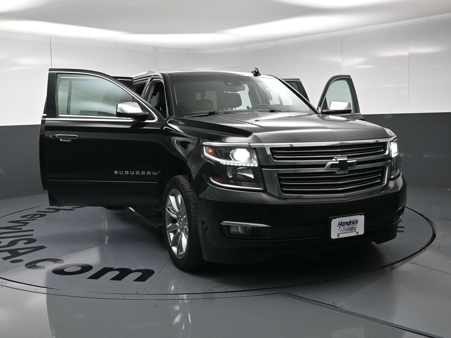 Used 2017 Chevrolet Suburban Premier AWD/4WD image 24