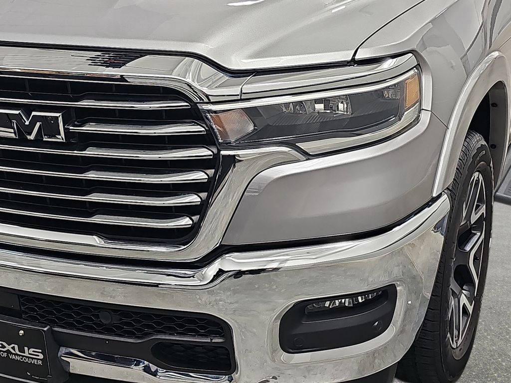 Used 2025 RAM 1500 Laramie AWD/4WD image 32