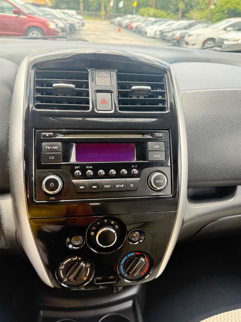 Used 2015 Nissan Versa Note SV FWD image 11