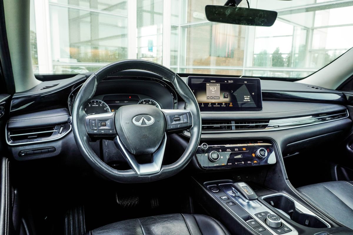 Used 2023 INFINITI QX60 Pure image 15