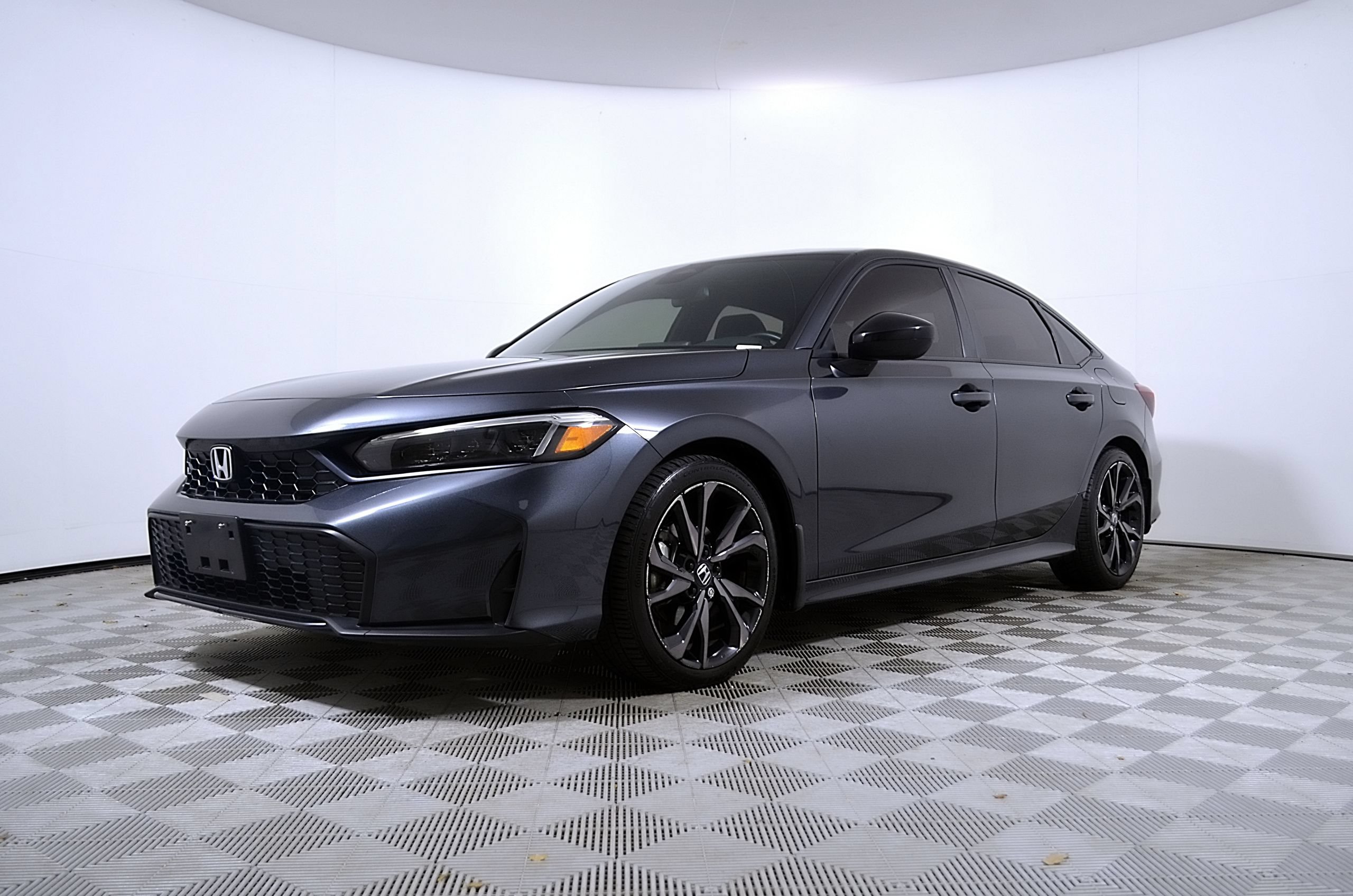 Used 2025 Honda Civic Sport image 2