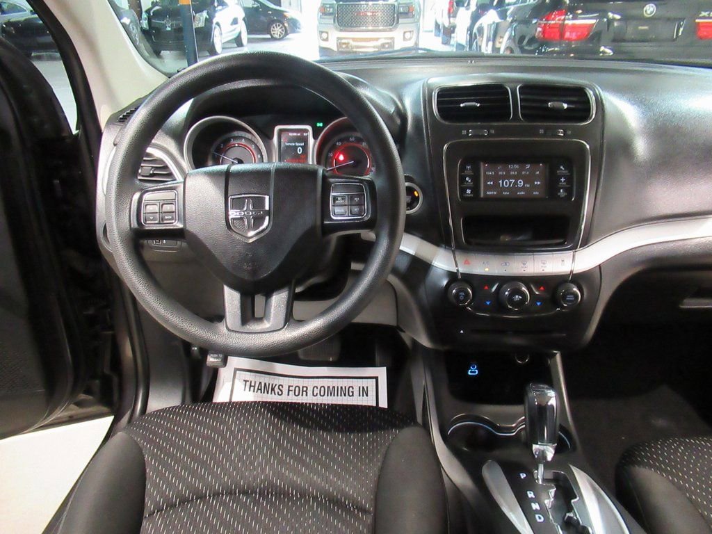 Used 2019 Dodge Journey SE image 18