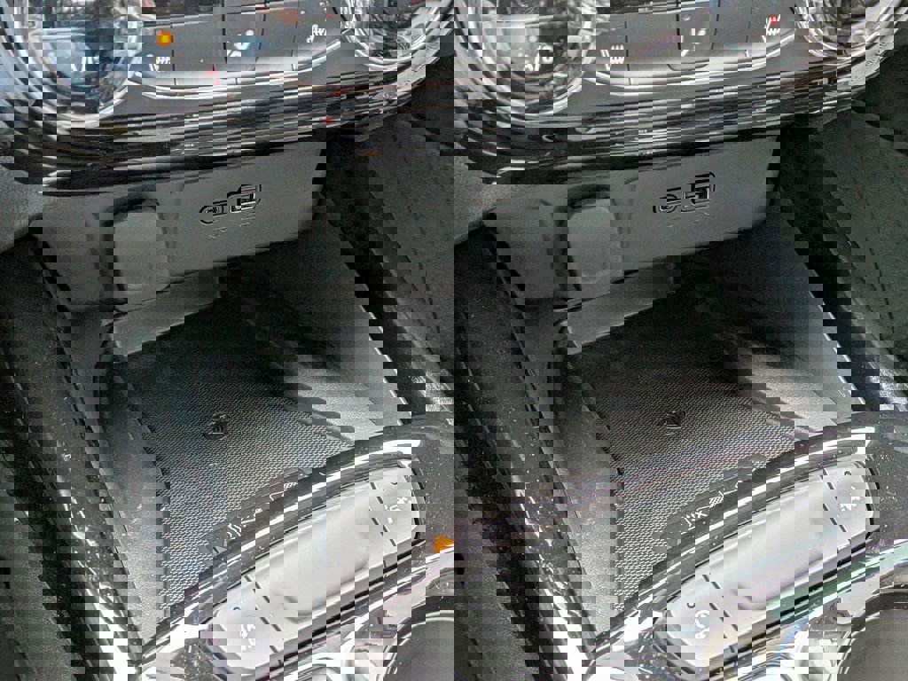 New 2026 Chevrolet Trax LT w/ Sunroof Package FWD image 31