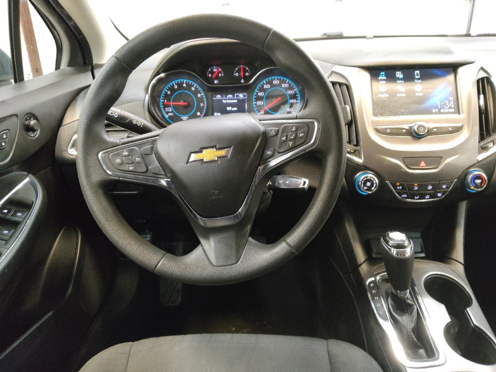 Used 2018 Chevrolet Cruze LT FWD image 22