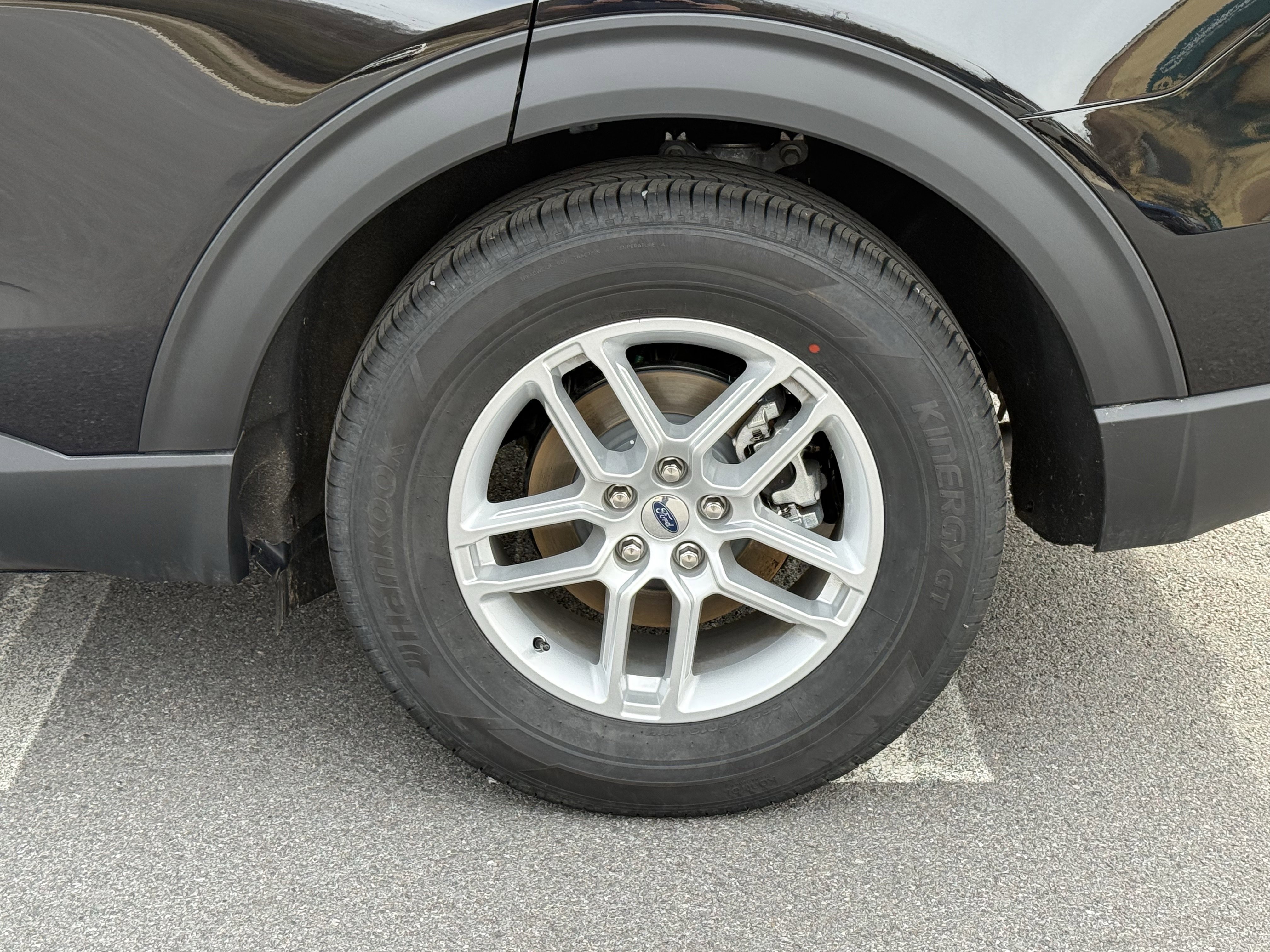 New 2026 Ford Explorer Active RWD image 10