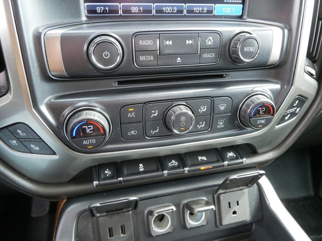 Used 2018 Chevrolet Silverado 1500 LTZ w/ Sport Package AWD/4WD image 31